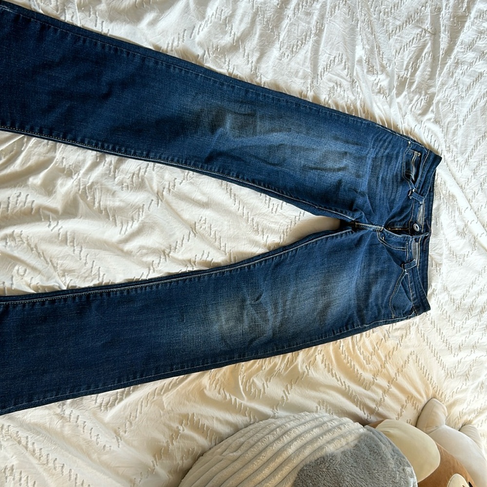 Levi’s mid rise skinny jeans